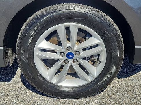 Used 2018 Ford Edge SEL w/ Equipment Group 201A AWD/4WD image 8