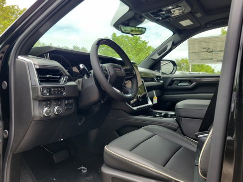 New 2026 GMC Yukon XL Elevation RWD image 8