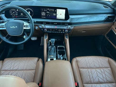 Certified 2025 Kia Telluride SX Prestige X-Line AWD/4WD image 13