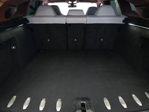 Used 2023 BMW XM AWD/4WD image 36