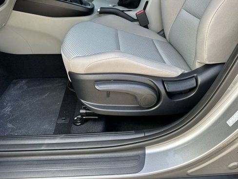 Used 2023 Kia Soul LX FWD image 18