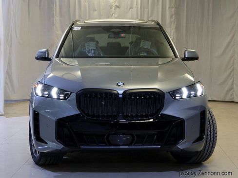 New 2026 BMW X5 xDrive40i w/ M Sport Package AWD/4WD image 5