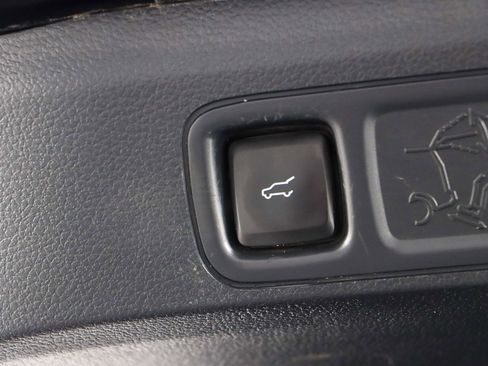 Used 2022 Ford Expedition Limited image 33