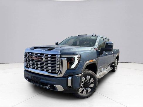Used 2026 GMC Sierra 2500 Denali w/ Denali Reserve Package AWD/4WD image 1