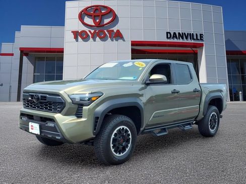 Certified 2026 Toyota Tacoma TRD Off-Road AWD/4WD image 1
