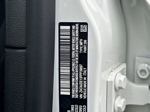 Used 2023 Jeep Renegade Altitude image 30