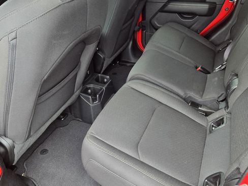 Used 2023 Jeep Gladiator Overland image 14