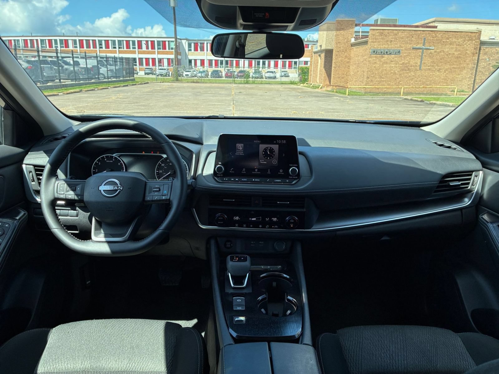 Used 2026 Nissan Rogue SV FWD image 34