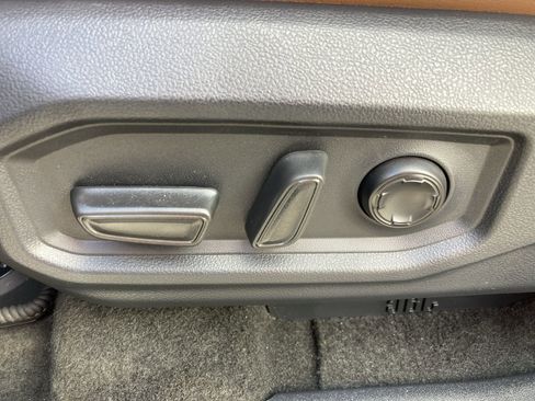 Used 2025 Toyota Tundra 1794 Edition image 14