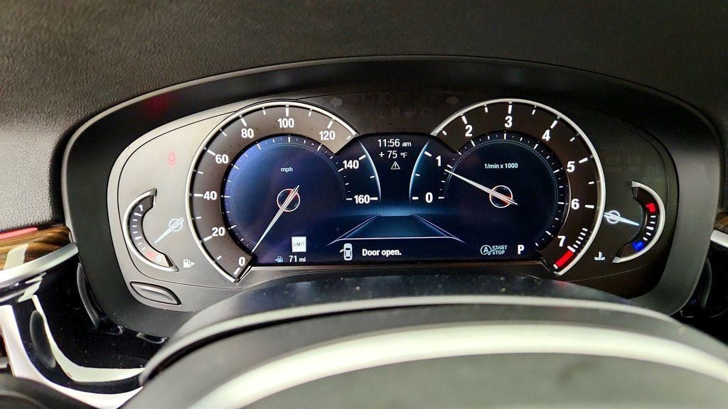 Used 2019 BMW 530i xDrive w/ M Sport Package AWD/4WD image 15