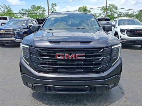 Used 2025 GMC Sierra 1500 Elevation AWD/4WD image 2