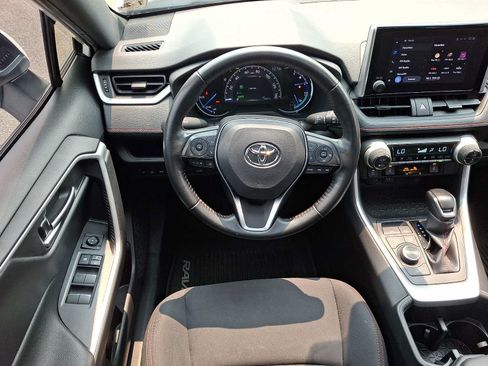 Used 2023 Toyota RAV4 SE w/ Weather & Moonroof Package AWD/4WD image 12