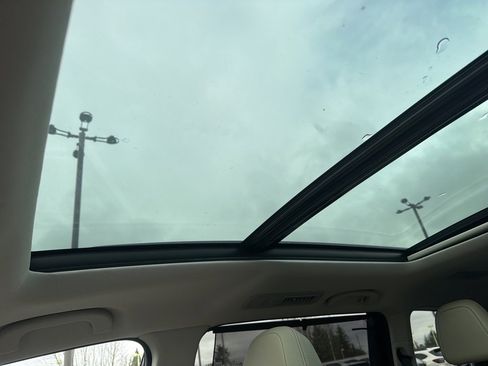 Certified 2023 Subaru Ascent Limited w/ Technology Package image 41