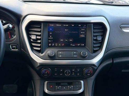 Used 2021 GMC Acadia SLT w/ Technology Package image 29