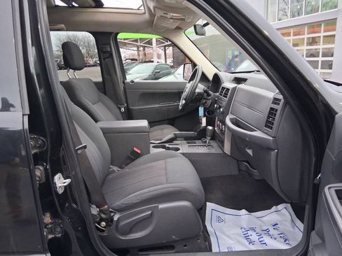 Used 2011 Jeep Liberty Sport w/ Popular Equipment Group AWD/4WD image 15
