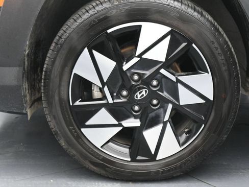 Used 2025 Hyundai Kona SEL AWD/4WD image 25