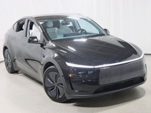 Used 2026 Tesla Model Y AWD image 6