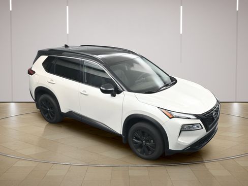 Certified 2023 Nissan Rogue SV w/ SV Premium B Package FWD image 32