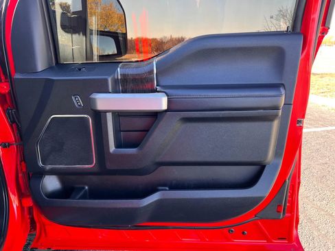 Used 2021 Ford F350 Lariat w/ Chrome Package image 15