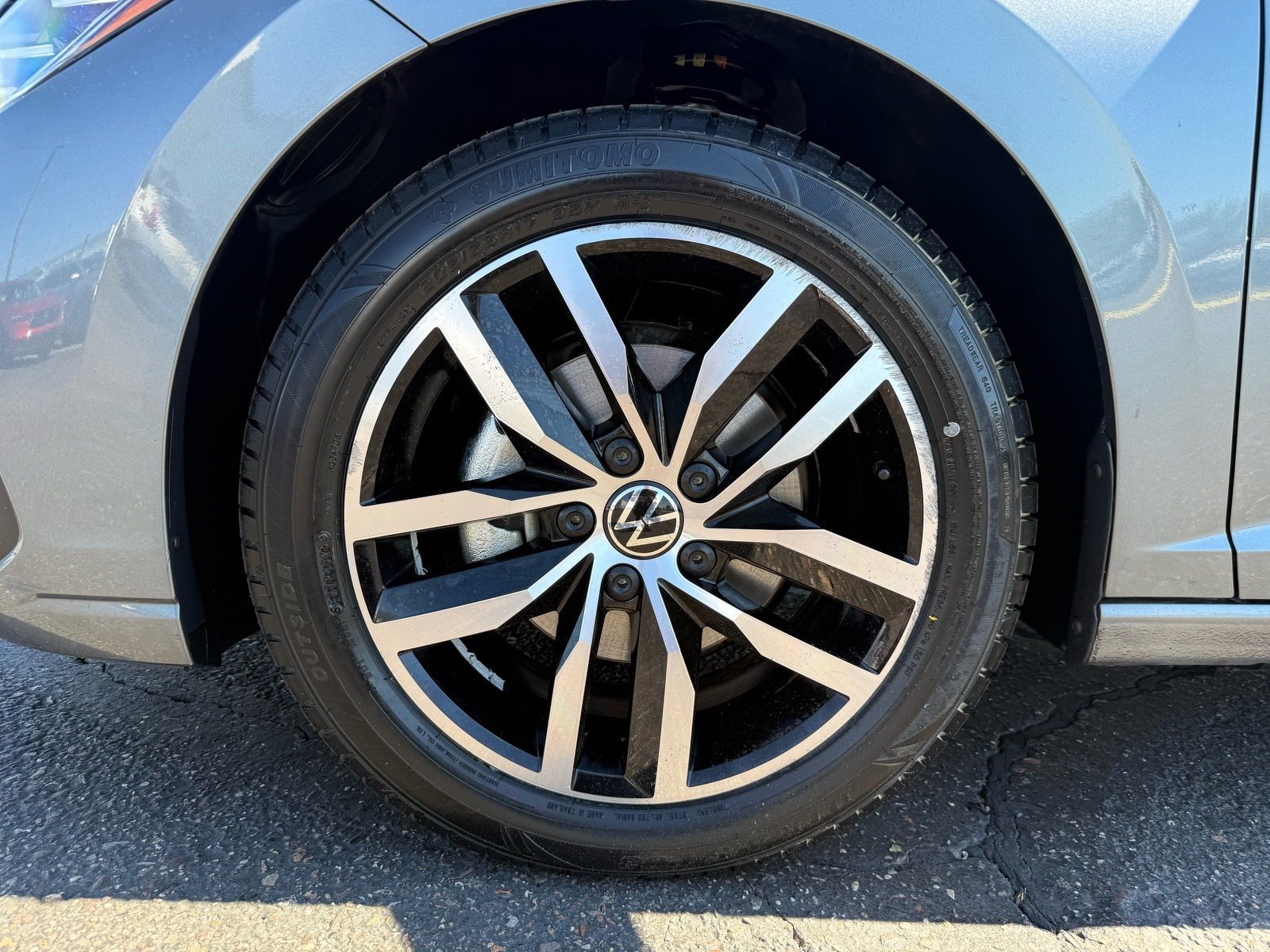 Used 2025 Volkswagen Jetta SE FWD image 11
