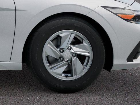 New 2026 Hyundai Elantra SE image 8