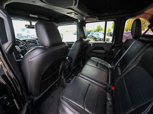 Used 2023 Jeep Wrangler Unlimited Sahara w/ Cold Weather Group AWD/4WD image 20
