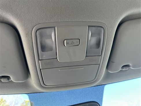 Used 2022 Kia Soul LX image 25