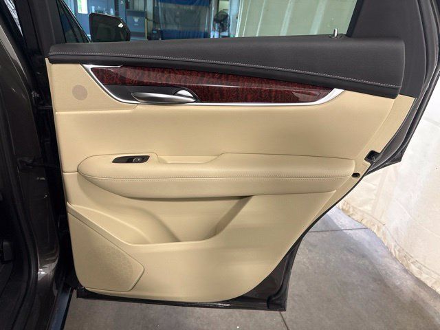 Used 2019 Cadillac XT5 Luxury AWD/4WD image 41