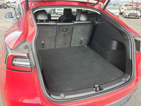 Used 2021 Tesla Model Y Long Range image 12