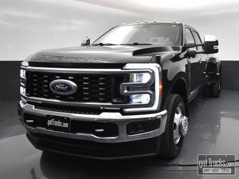 Used 2023 Ford F350 King Ranch w/ Chrome Package AWD/4WD image 55