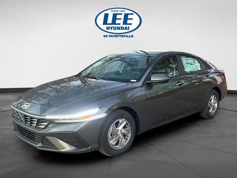 New 2026 Hyundai Elantra SE image 8