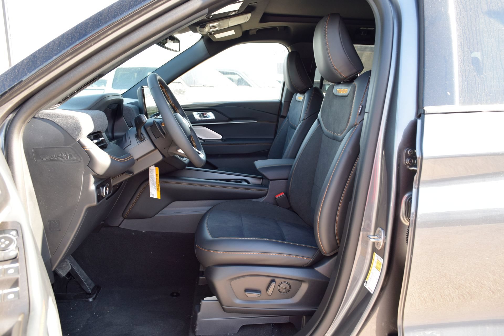 New 2026 Ford Explorer Tremor w/ Tremor Ultimate Package AWD/4WD image 18
