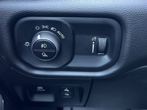 New 2025 RAM 1500 Big Horn AWD/4WD image 15