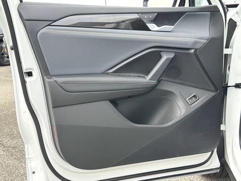 New 2026 Volkswagen Tiguan SEL R-Line AWD/4WD image 25