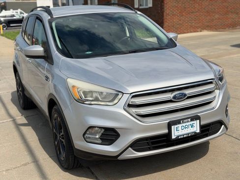 Used 2018 Ford Escape SEL AWD/4WD image 3
