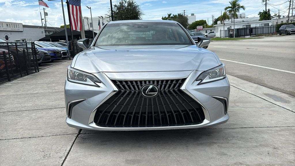 Used 2023 Lexus ES 300h w/ Premium Package FWD image 17