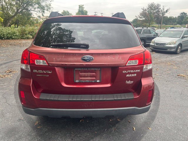 Used 2011 Subaru Outback 2.5i Premium AWD/4WD image 4