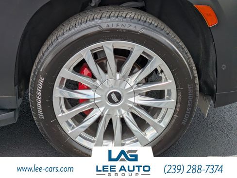 Used 2022 Cadillac Escalade ESV Premium Luxury RWD image 8