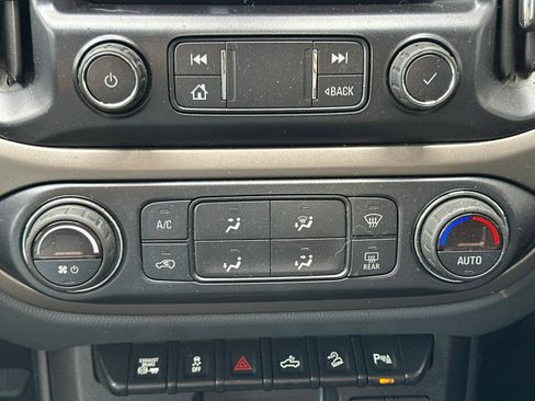 Used 2019 Chevrolet Colorado Z71 AWD/4WD image 24