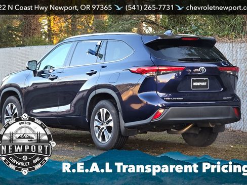 Used 2022 Toyota Highlander XLE image 6