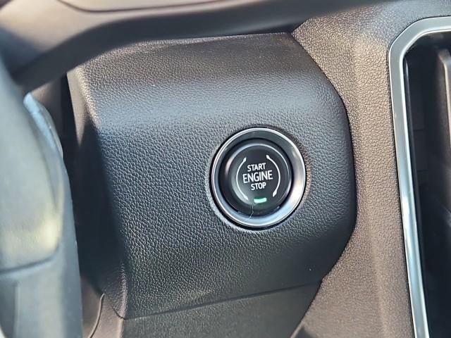 Used 2026 GMC Acadia Elevation w/ Elevation Premium Package FWD image 16
