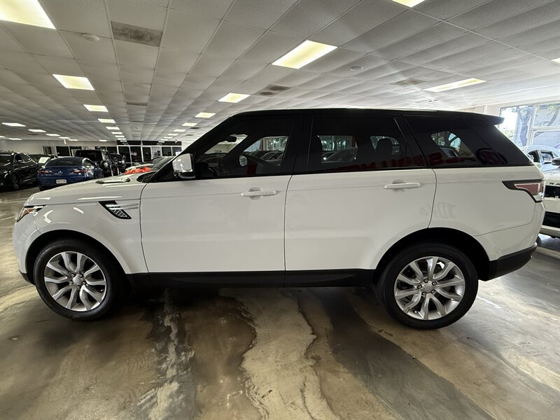 Used 2017 Land Rover Range Rover Sport HSE AWD/4WD image 4