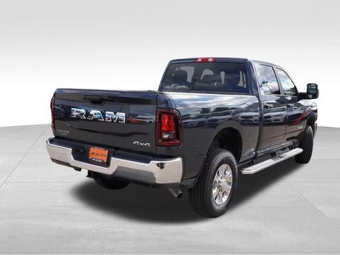Certified 2026 RAM 2500 Big Horn AWD/4WD image 5