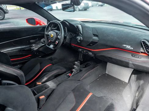 Used 2019 Ferrari 488 Pista Coupe RWD image 43