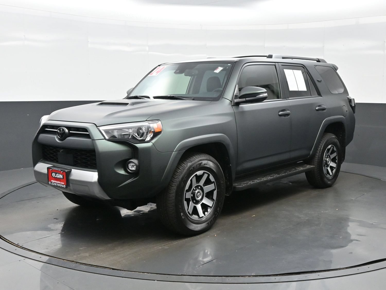 Used 2024 Toyota 4Runner TRD Off-Road Premium w/ Off Road Premium Plus Package AWD/4WD image 2