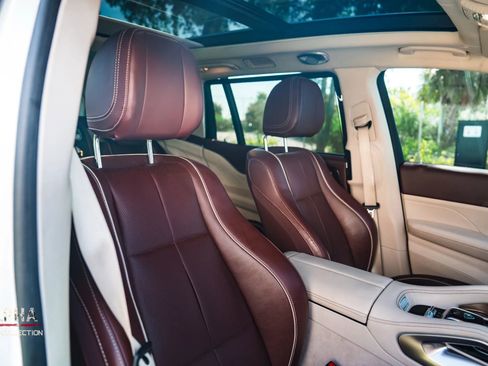 Used 2021 Mercedes-Benz Maybach GLS 600 4MATIC image 7