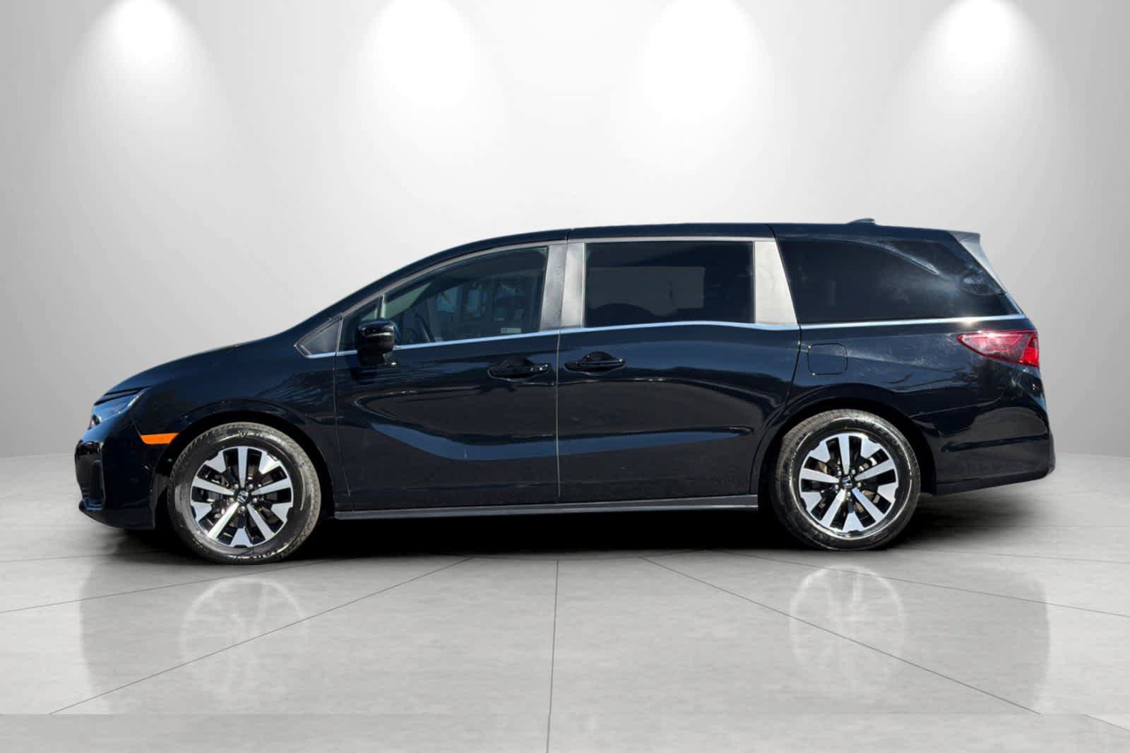 Used 2025 Honda Odyssey EX-L image 5
