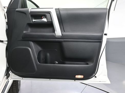 Used 2023 Toyota 4Runner Limited AWD/4WD image 44