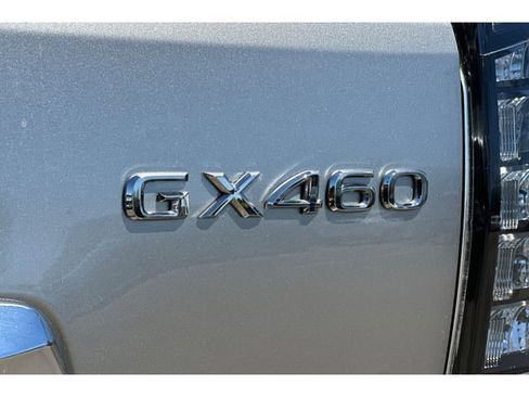 Certified 2023 Lexus GX 460 Luxury w/ Sport Design Package AWD/4WD image 28