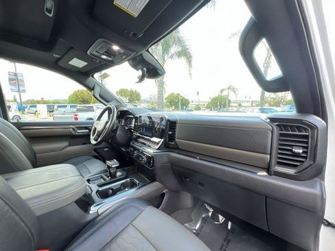 Used 2023 Chevrolet Silverado 1500 ZR2 w/ Technology Package image 28